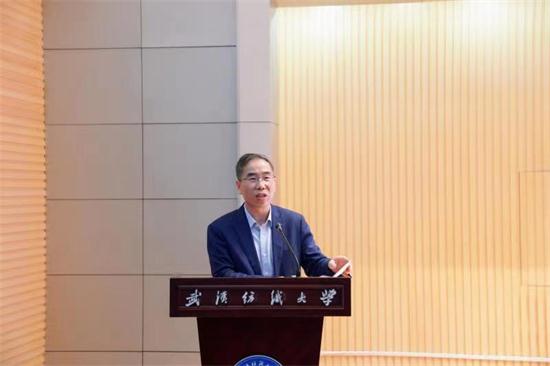 伟德源自英国始于1946